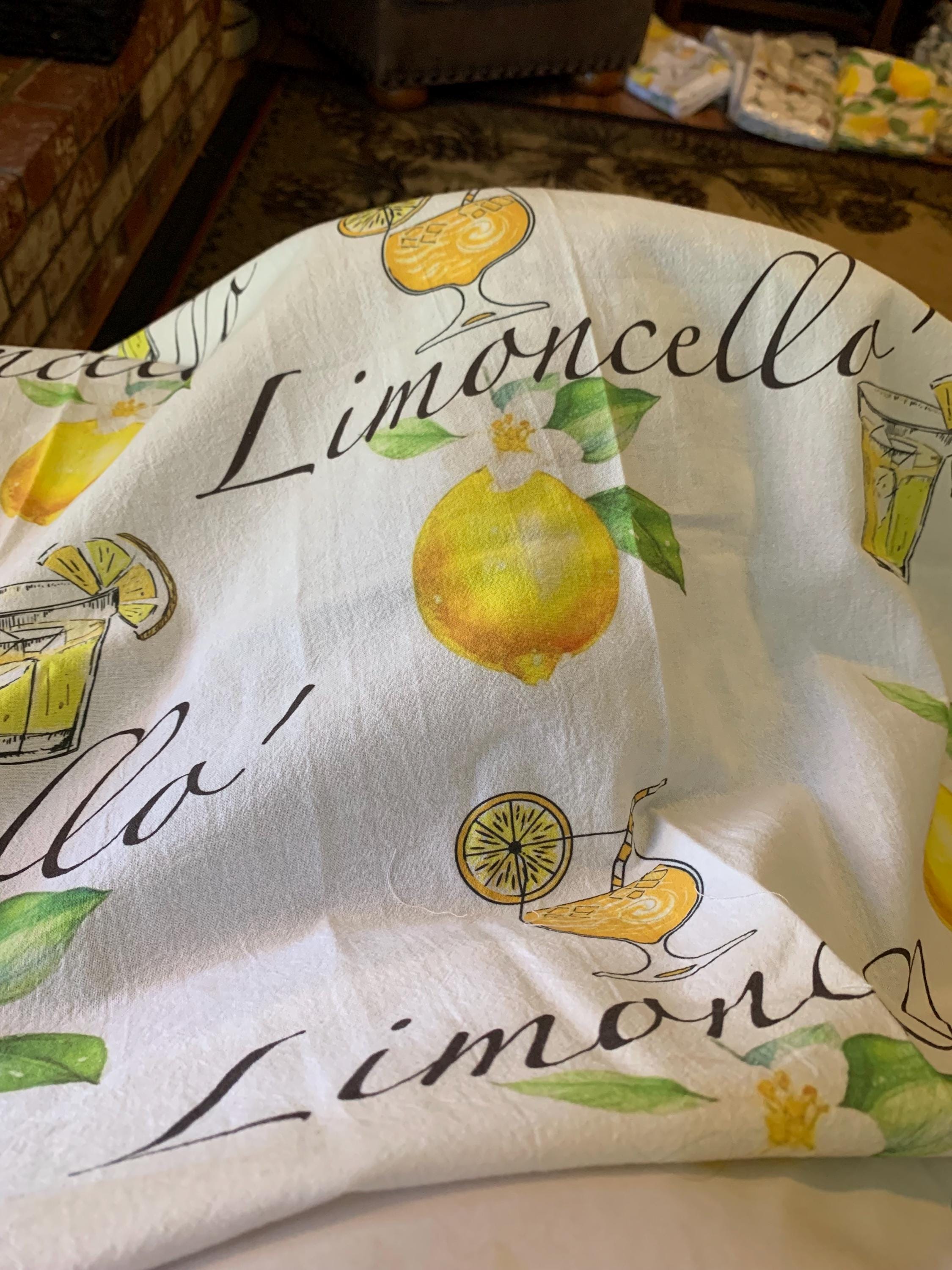 Limoncello Design 
Great for a party
adding a touch of lemon to your decor
A Salute to our favorite drink on the Amalfi Coast
100%cotton tea towel
27x27”