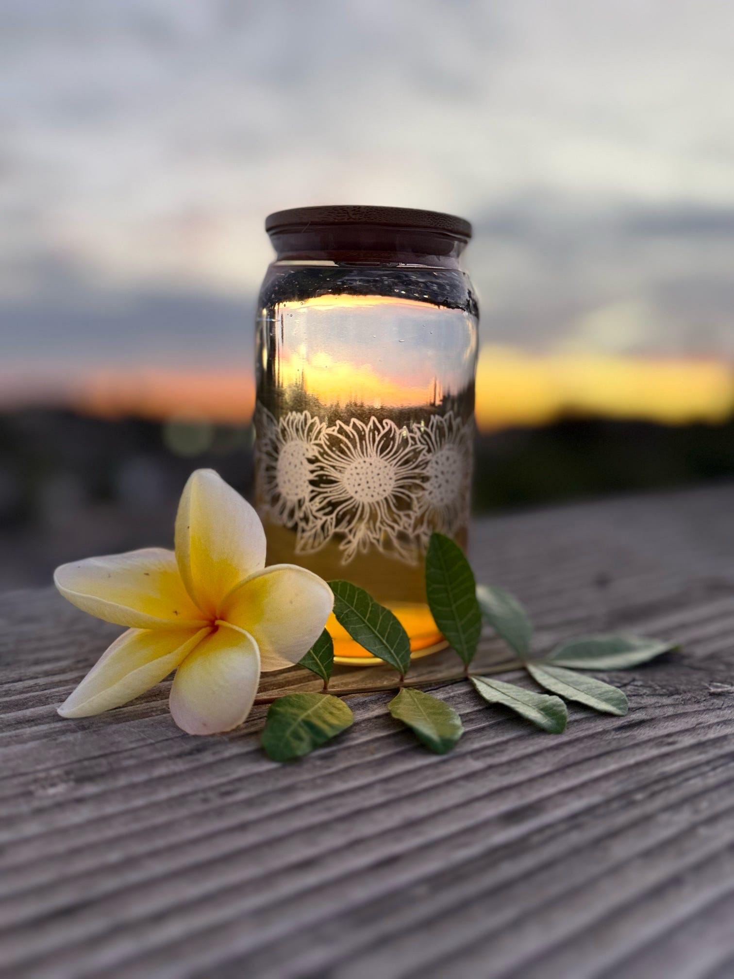 Tinted Glass Drink Jars with Etched Wildflowers, Bamboo Lids (16 oz)